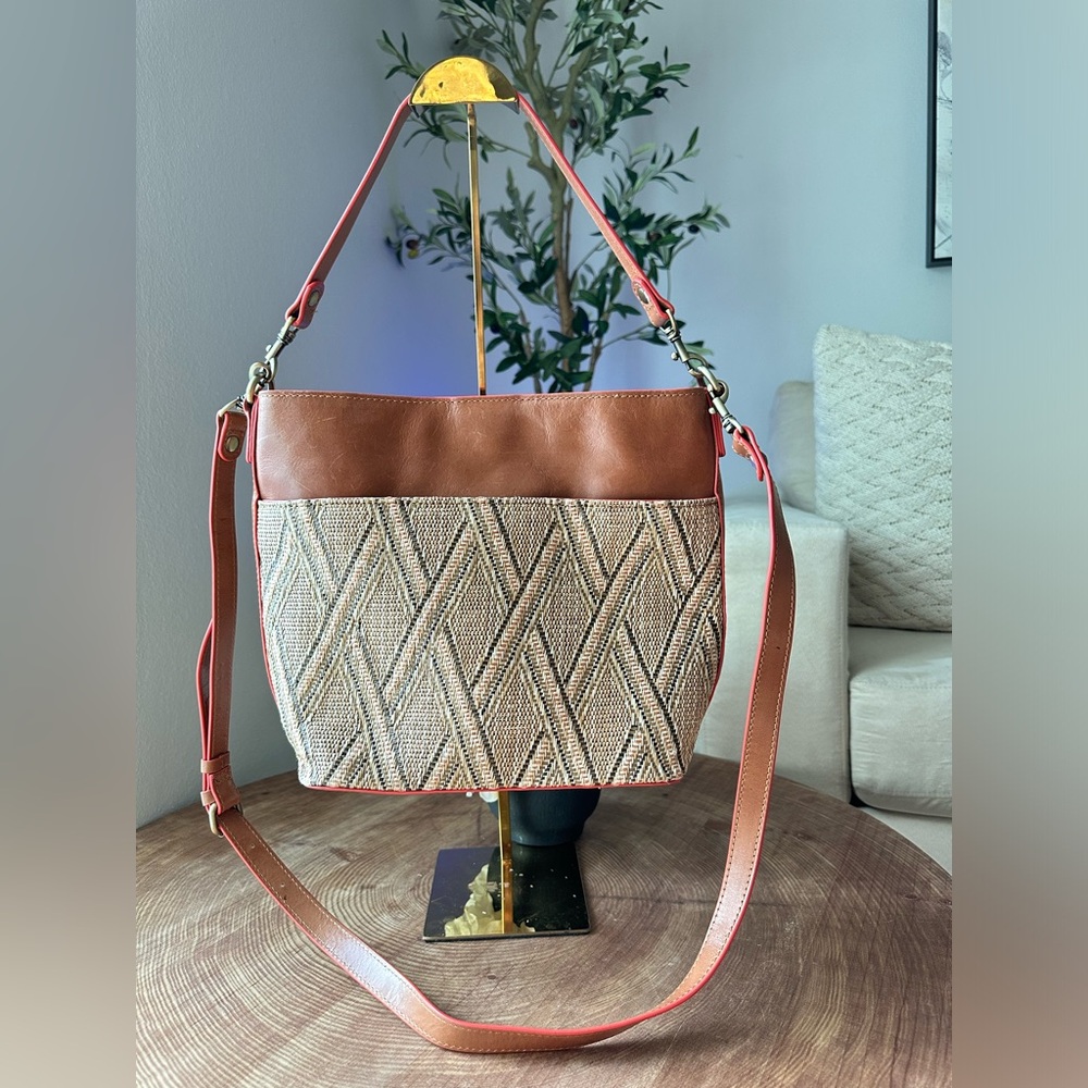 Patricia Nash shoulder, crossbody leather bag EUC